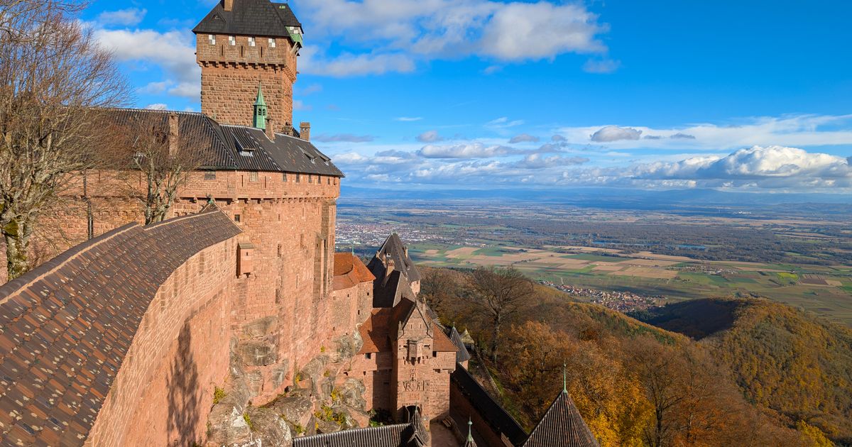Paysage d’Alsace et des Vosges vu depuis le Haut-Kœnigsbourg